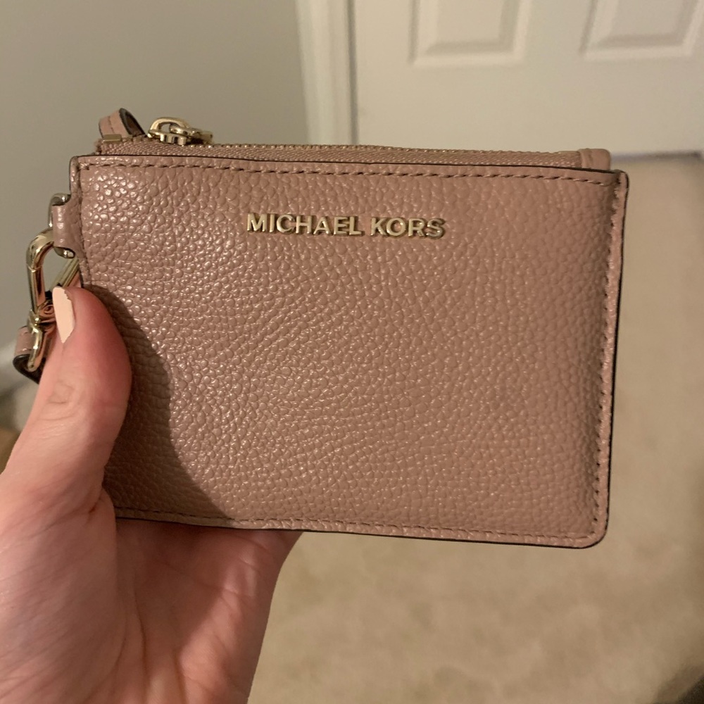 Micheal Kors wristlet